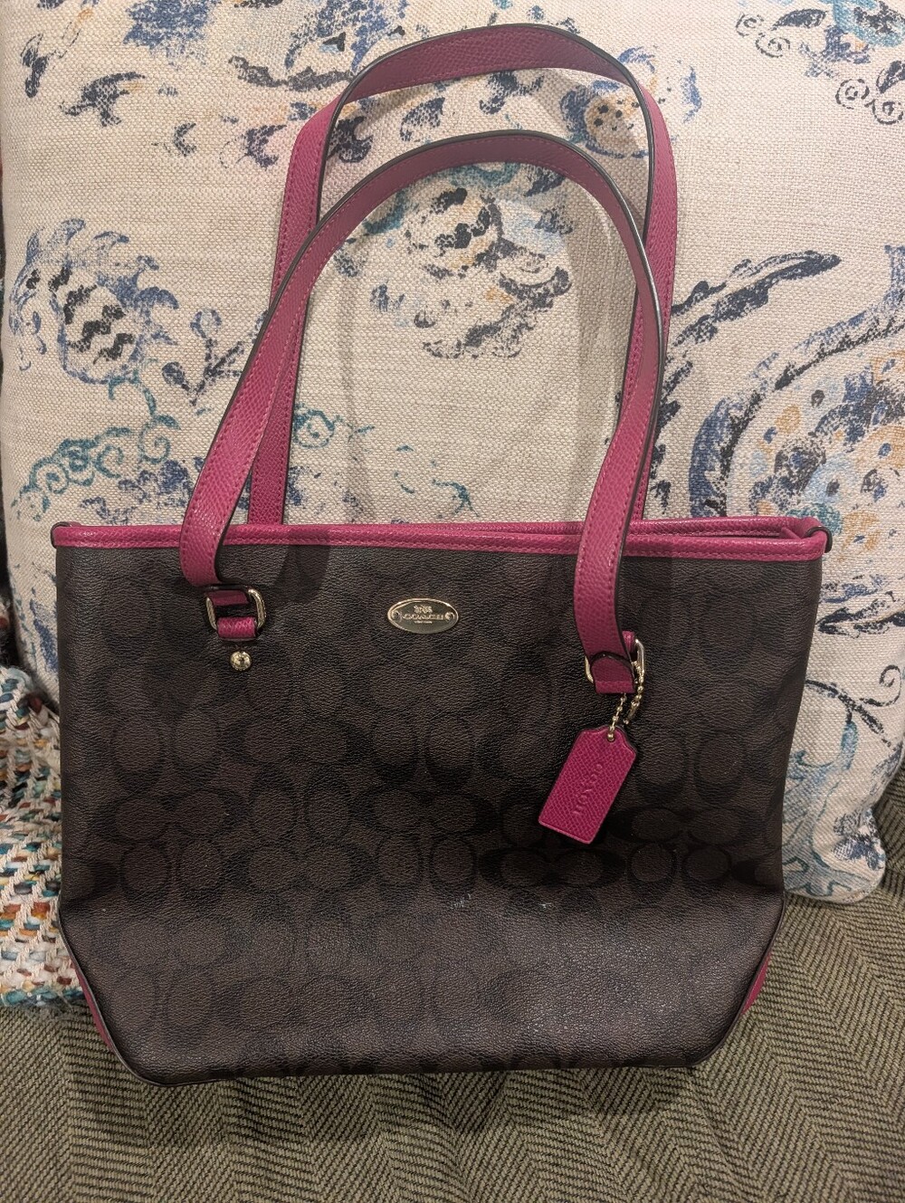 Coach Signature Canvas Tote with Pink Trim Zip Tote